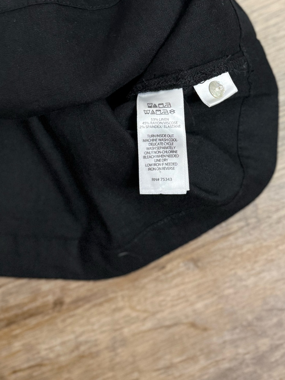Halston • Linen Blend Sleeveless Shift Dress - Picture 5 of 13